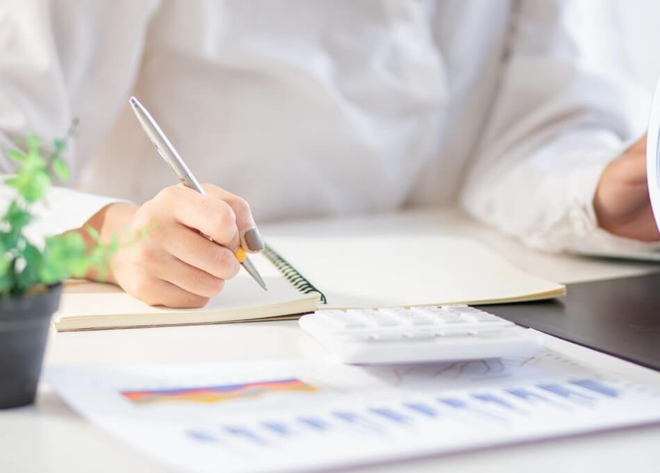 建築費と諸経費を確定させる