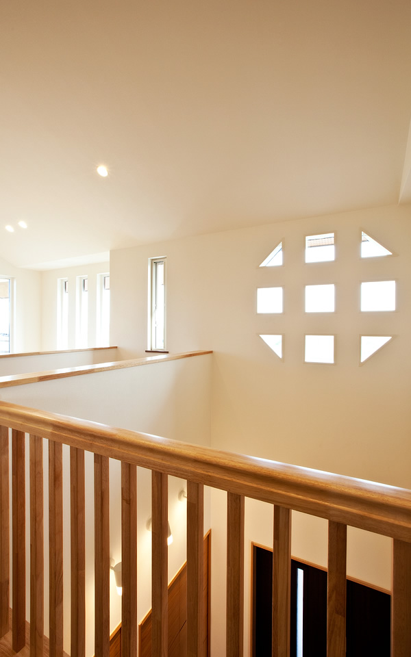 和モダンな家の写真6