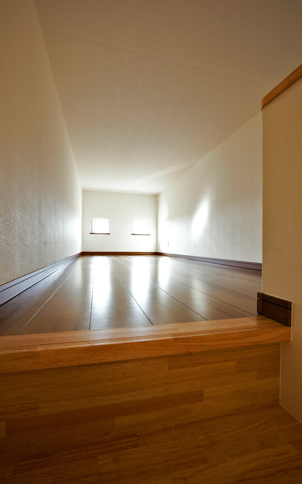 和モダンな家の写真7