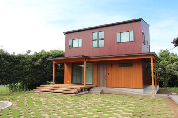 Eaves　roof　の家