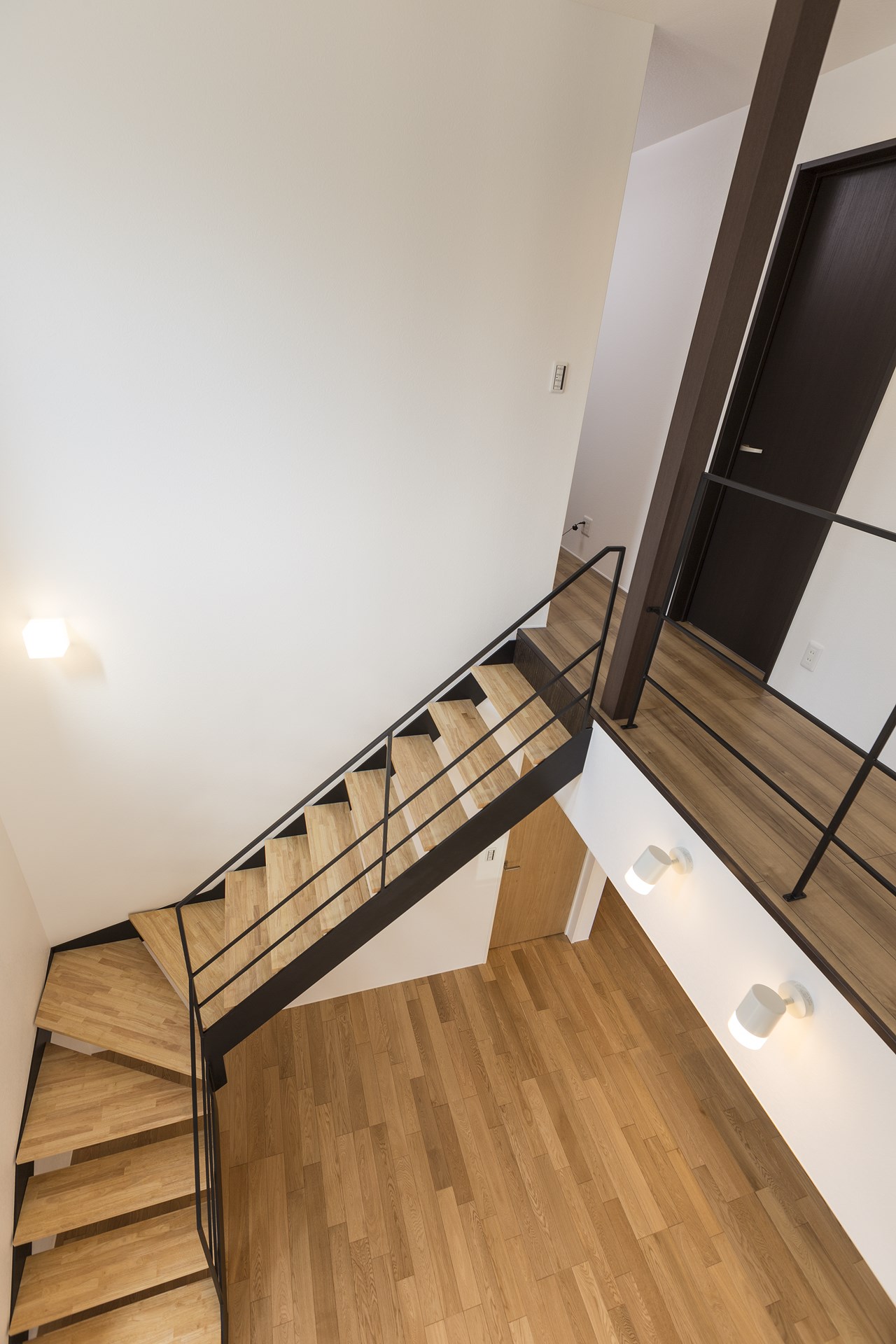 シンプルスタイルな家の写真5