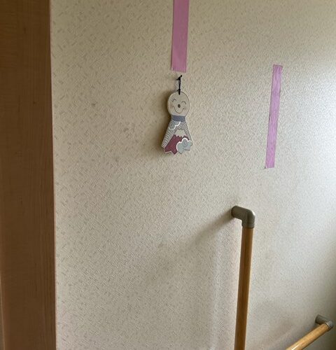 自分に厳しく”(-“”-)”