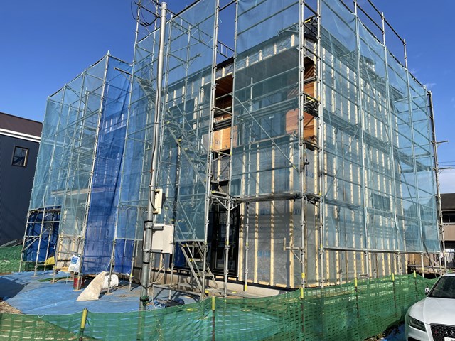 さて、どうすっかなー。