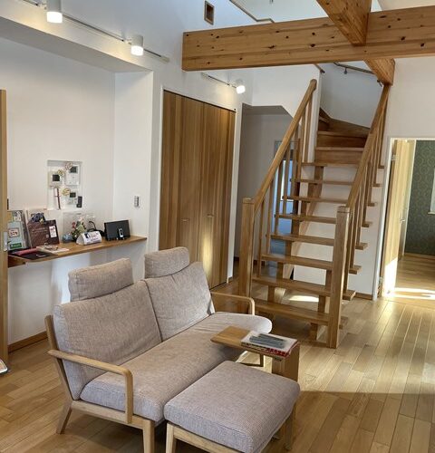 マジヤバッ             (((((°°;)