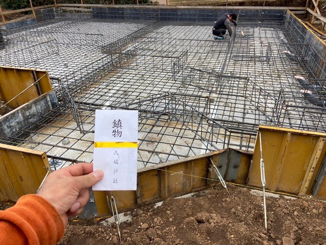 鎮目物(・’v`・)??